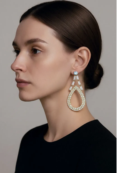 Earning-004--205 Elegant Party Wear Gold Drop Earrings
